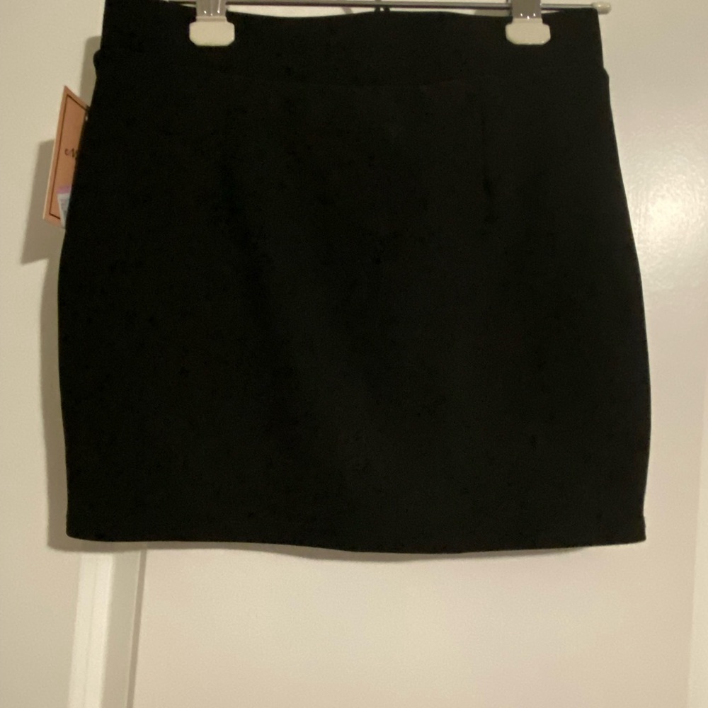 Black Mini Skirt - Picture 2 of 3